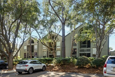 Beautiful Water Views! Walk to Pools, Beach! Sunsets! Pet Friendly! Amenity Cards!