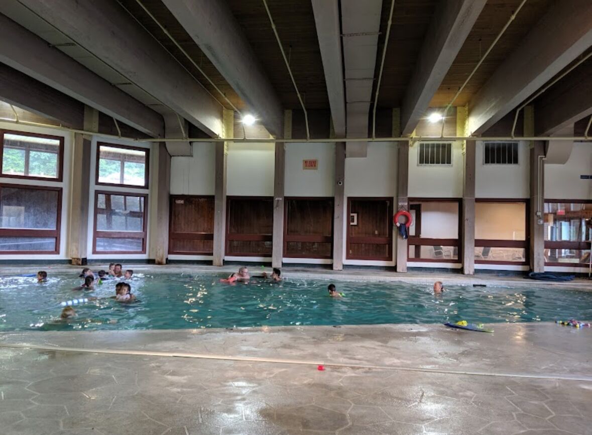 Piscine couverte, piscine extérieure