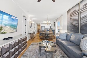 Flat-screen TV - Stunning Views, Remodeled Dec 2025! Reduced rates for remaining days of June!! (Gulf Shores)