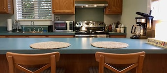 Cute Cottage Close To Town and Bike Trails