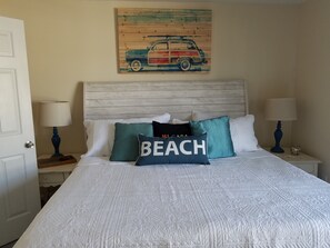 2 chambres, fer et planche à repasser, Wi-Fi gratuit, draps fournis