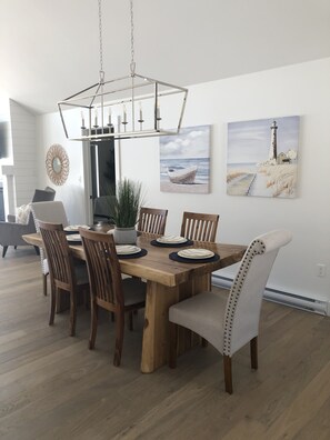 Dining - Nearly new  three bedroom beach house on beautiful beach . (Tignish)