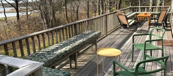 Sparkling Waterfront Gem, Spectacular Views, Private Beach, Great for Kayaks