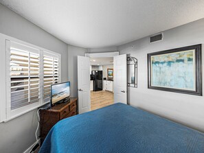 2 chambres, fer et planche à repasser, lit parapluie, Wi-Fi gratuit