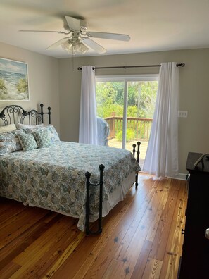 4 Schlafzimmer, BĂŒgeleisen/BĂŒgelbrett, kostenloses WLAN, BettwĂ€sche