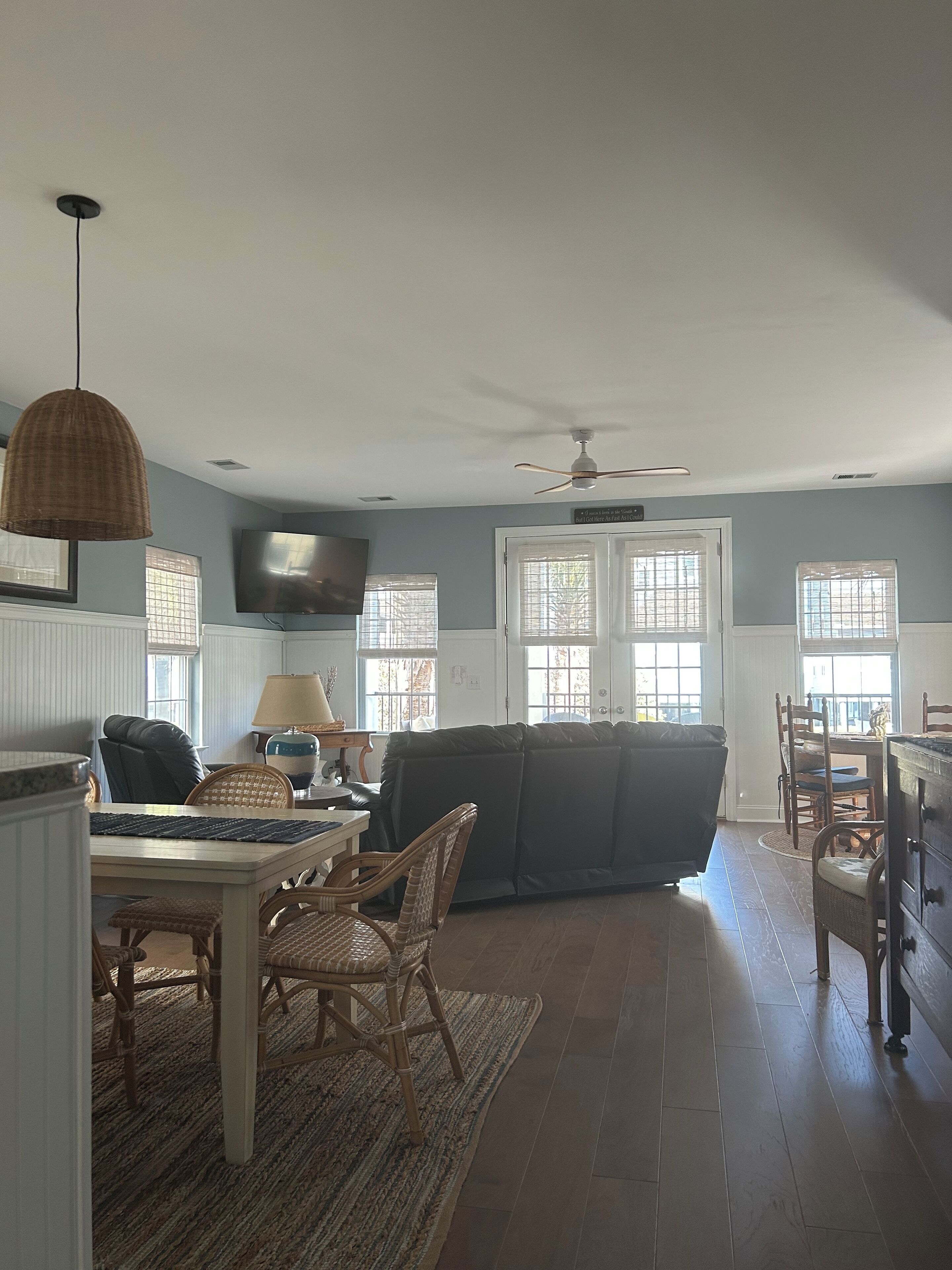 TV connectée, lecteur de DVD, chaîne hi-fi