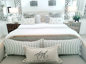 3 bedrooms, desk, iron/ironing board, travel crib