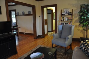 تلفزيون ذكي، مشغل دي في دي، كُتُب