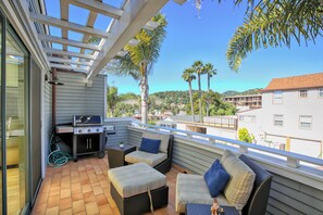 Property grounds - Sunsetter in Avila Beach - 2 min walk to beach, located in Ocean 17 (Avila Beach)
