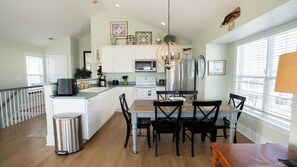 Mikrowelle, Ofen, Herdplatte, Geschirrspüler