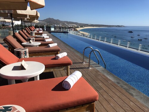 Oceanfront Luxury Condo im Herzen von Cabo San Lucas! Medano Beach ...