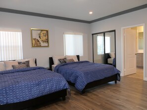 5 chambres, fer et planche à repasser, Wi-Fi gratuit, draps fournis