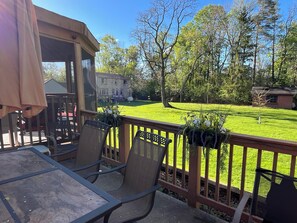 تناول الطعام بالخارج