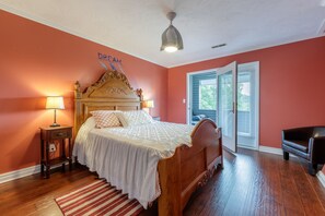 4 slaapkamers, een strijkplank/strijkijzer, wifi, beddengoed