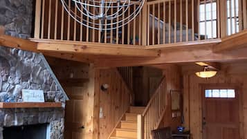 Smart TV, lareira, videogames, DVD player