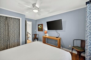 5 chambres, fer et planche à repasser, Wi-Fi, draps fournis