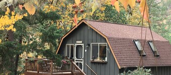 Rosie's Woodland Paradise! Come relax and rejuvenate!