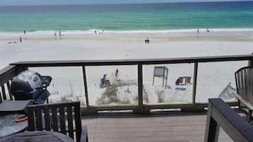 Uitzicht op strand/zee