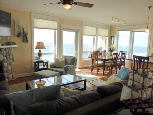 Alennukset / Luxury Condo / Yläkerrassa Oceanfront / Parveke Hot Tub!