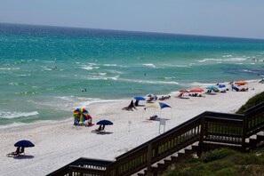 Sun loungers - 'Lazy Magnolia' - Close to Beach & Pool w/4 Bikes & Beach Chairs! Near Rosemary! (Panama City Beach)