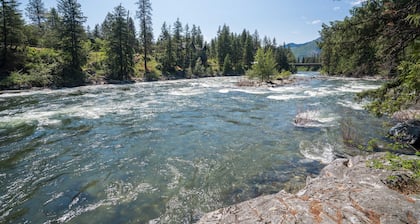 Belle maison au bord de la riviÚre - calme et privé - Leavenworth - familial et convivial - WI-FI