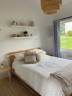 3 bedrooms, iron/ironing board, bed sheets - Waterfront home in the heart of Stanley Bridge (Stanley Bridge)
