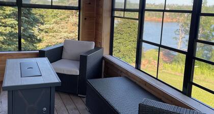 Waterfront home in the heart of Stanley Bridge