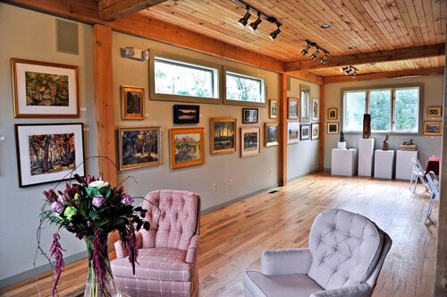 Loft @ Lost Acres ~ Rauhallinen maaseutumaailma maatilataloudessa!