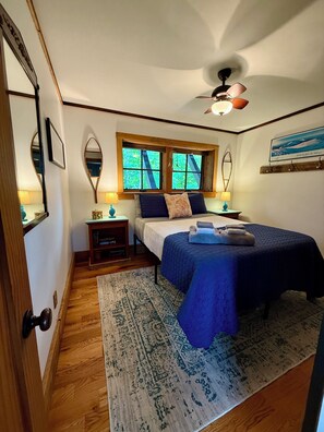 3 bedrooms, desk, iron/ironing board, free WiFi