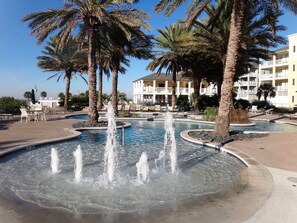 Una piscina a sfioro