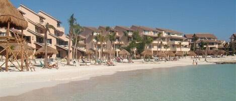 ビーチ、サンラウンジャー、ビーチタオル