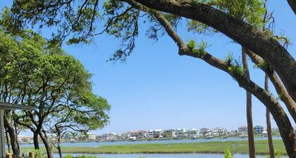 Waterway Intracoastal Apt 2 BR / 1 BA vuodepaikkoja 6 WiFi liinavaatteet täydellinen keittiö Kaapeli-TV