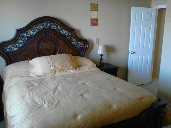 3 bedrooms, bed sheets