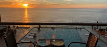 Amazing Poolside Paradise! Ultra-fast internet!