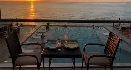 Amazing Poolside Paradise! Ultra-fast internet!