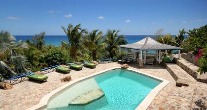 Carib House, Turtle Bay 5 huoneen huvila, uima-allas, näkymät, ranta, Englanti Harbour