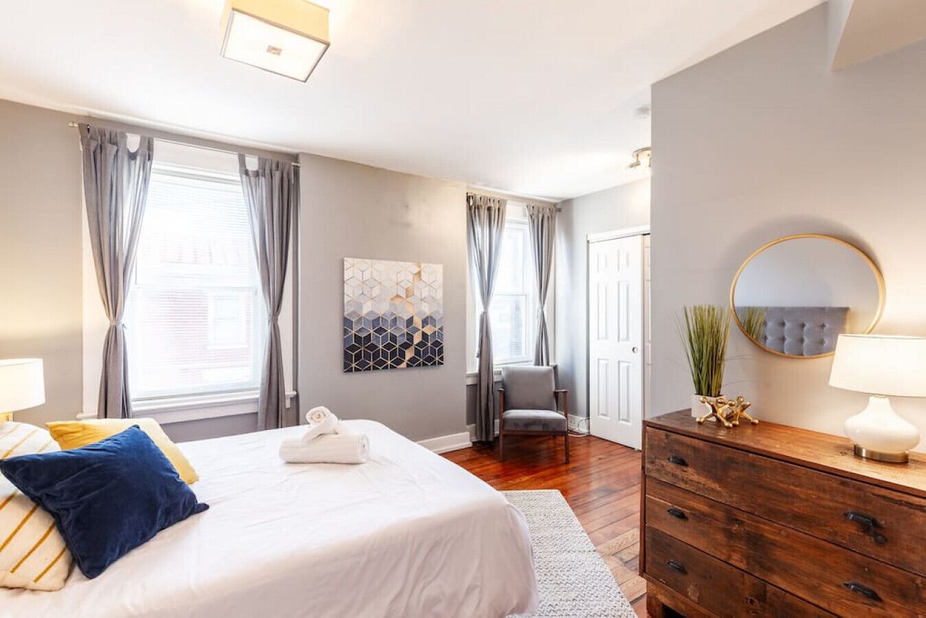 2 bedrooms, desk, iron/ironing board, free WiFi