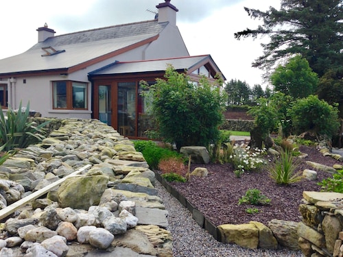 Tullig Rock a Beautiful Country Home; Also available, Stone Cottage