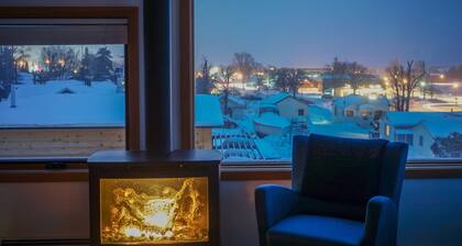 The Horizon- Award Winning- Sauna Available for a fee