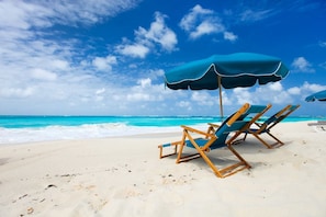 Beach nearby, sun-loungers, beach towels
