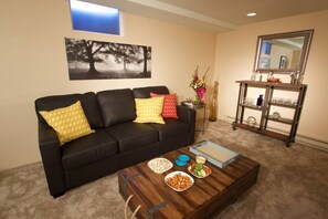 Smart TV, fireplace, DVD player