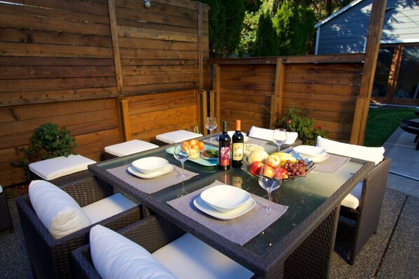 Outdoor dining