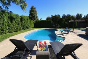 A heated pool - Grant House · The Grant House - Spacious & Sophisticated (Walla Walla)