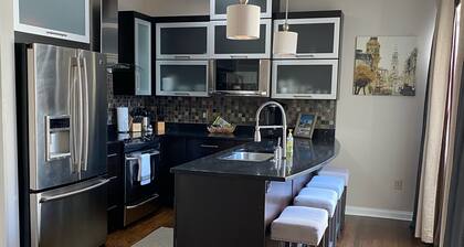 Downtown Penthouse With Terrace, 1/2 block from Main St in the heart of downtown