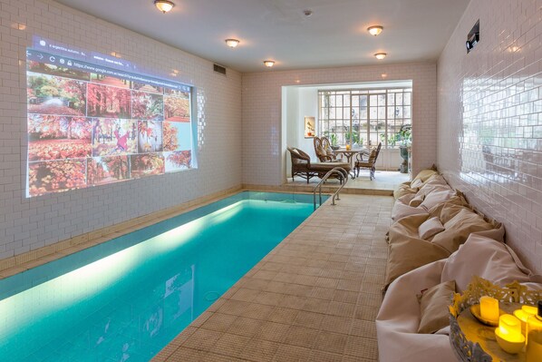 Innenpool, beheizter Pool