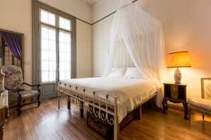 5 Schlafzimmer, Zimmersafe, Bügeleisen/Bügelbrett, kostenloses WLAN