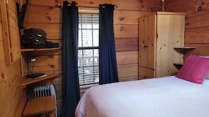 1 dormitori, un bressol de viatge, wifi i roba de llit