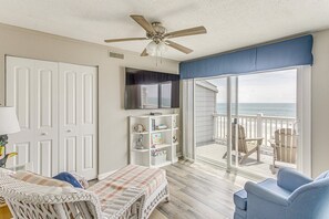 Smart TV, DVD player, books - Spectacular 3 BR/3BA Oceanfront Condo -2 Large Balconies- Best Views-Aug wks ! (North Myrtle Beach)