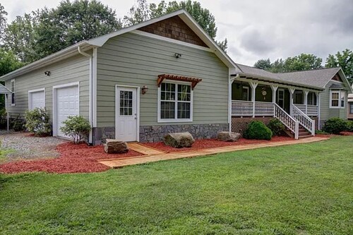 Sijainti, sijainti, sijainti - viehättävä pieni yksityinen lähellä paikallisia nähtävyyksiä