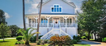 CLASSIC and Cozy IOP Beach Home, Family-Friendly, Walk to Marina!